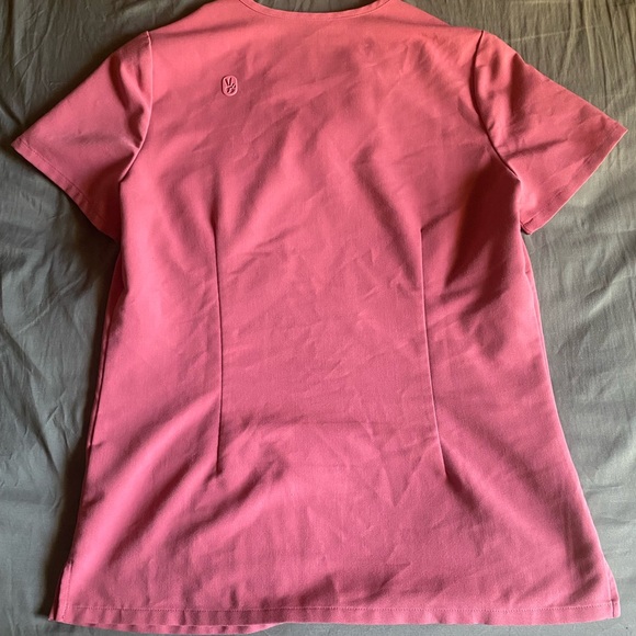 FIGS Quartz Catarina One Pocket Top XS - Picture 2 of 4